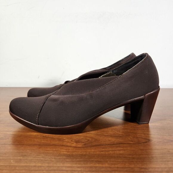 NAOT Lucente Women's 9 Brown Stretch Fabric Pump Heels Size 39.5 USA 9 - Picture 1 of 12